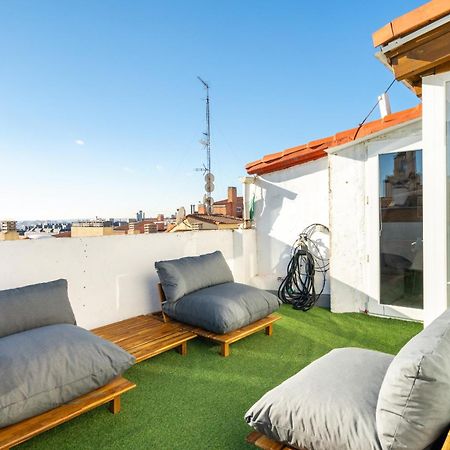 Atico Con Terraza En Lavapies Alquiler Temporal Apartment Madrid Ngoại thất bức ảnh